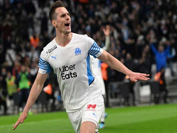 Theo dạng cho mượn từ Napoli, Arkadiusz Milik đã ghi 9 bàn sau 15 trận cho Marseille ở mùa giải 2020/21 Ligue 1