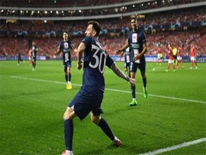 Tin bóng đá 18/11: Messi giành giải Bàn thắng đẹp nhất C1