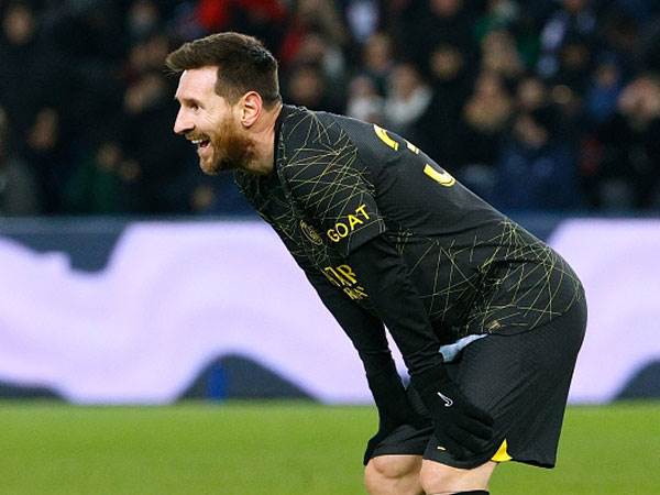 Tin bóng đá sáng 30/1: Lionel Messi bị chỉ trích sau pha bỏ lỡ khó tin