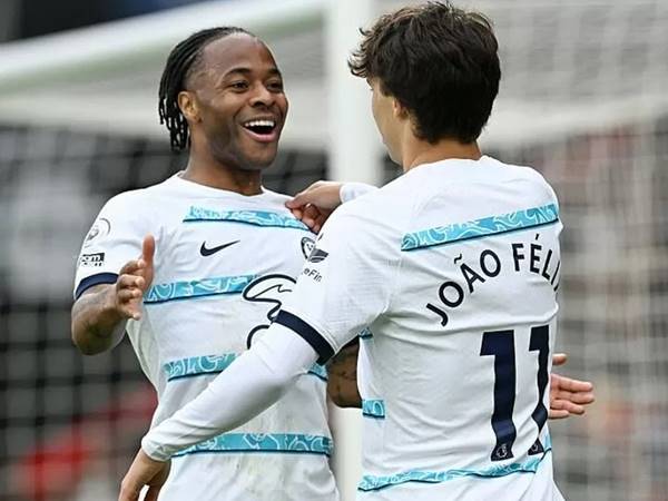 Tin Chelsea 12/8: Romano dự đoán Sterling có thể rời Chelsea