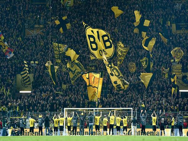Văn hóa cổ vũ bóng đá ở Bundesliga: Niềm tự hào của NHM Đức