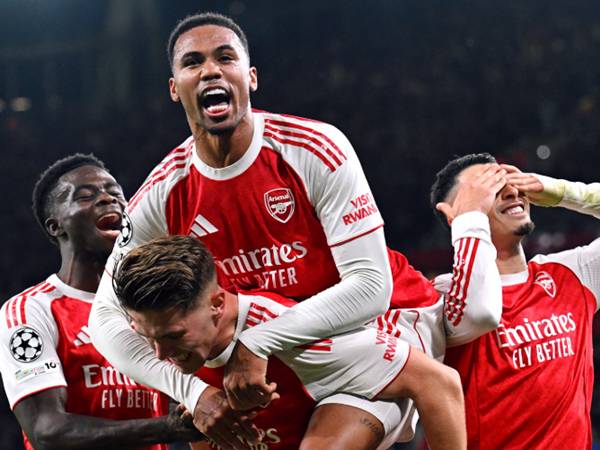 Khi “động cơ” Arsenal bắt đầu quá tải cần xoay tua đội hình