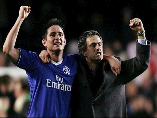 Thủ môn của Chelsea Carlo Cudicini