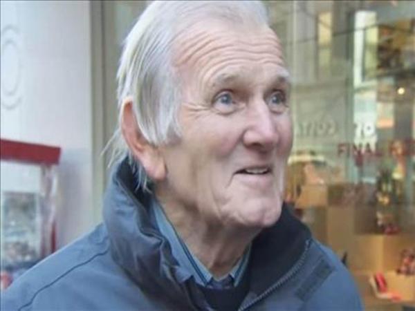 Thủ môn Liverpool Tommy Lawrence